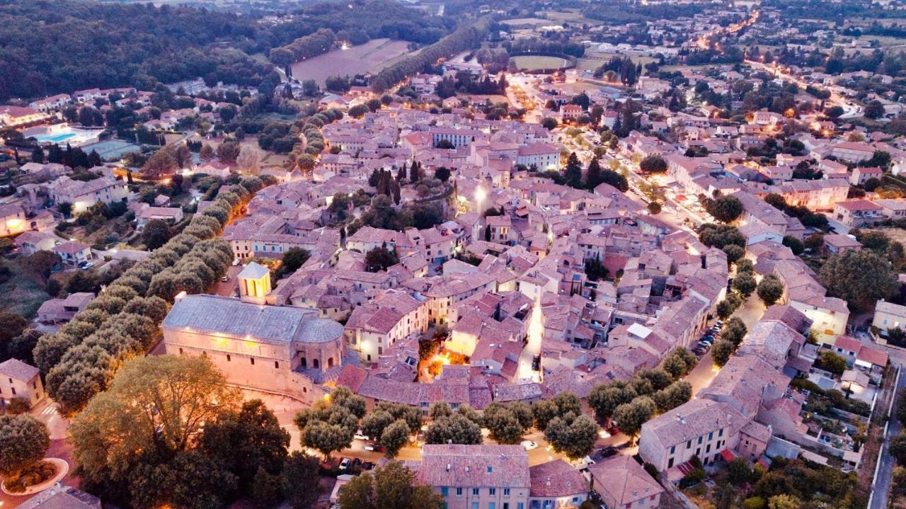 Le 37 Malaucene Panzió Kültér fotó