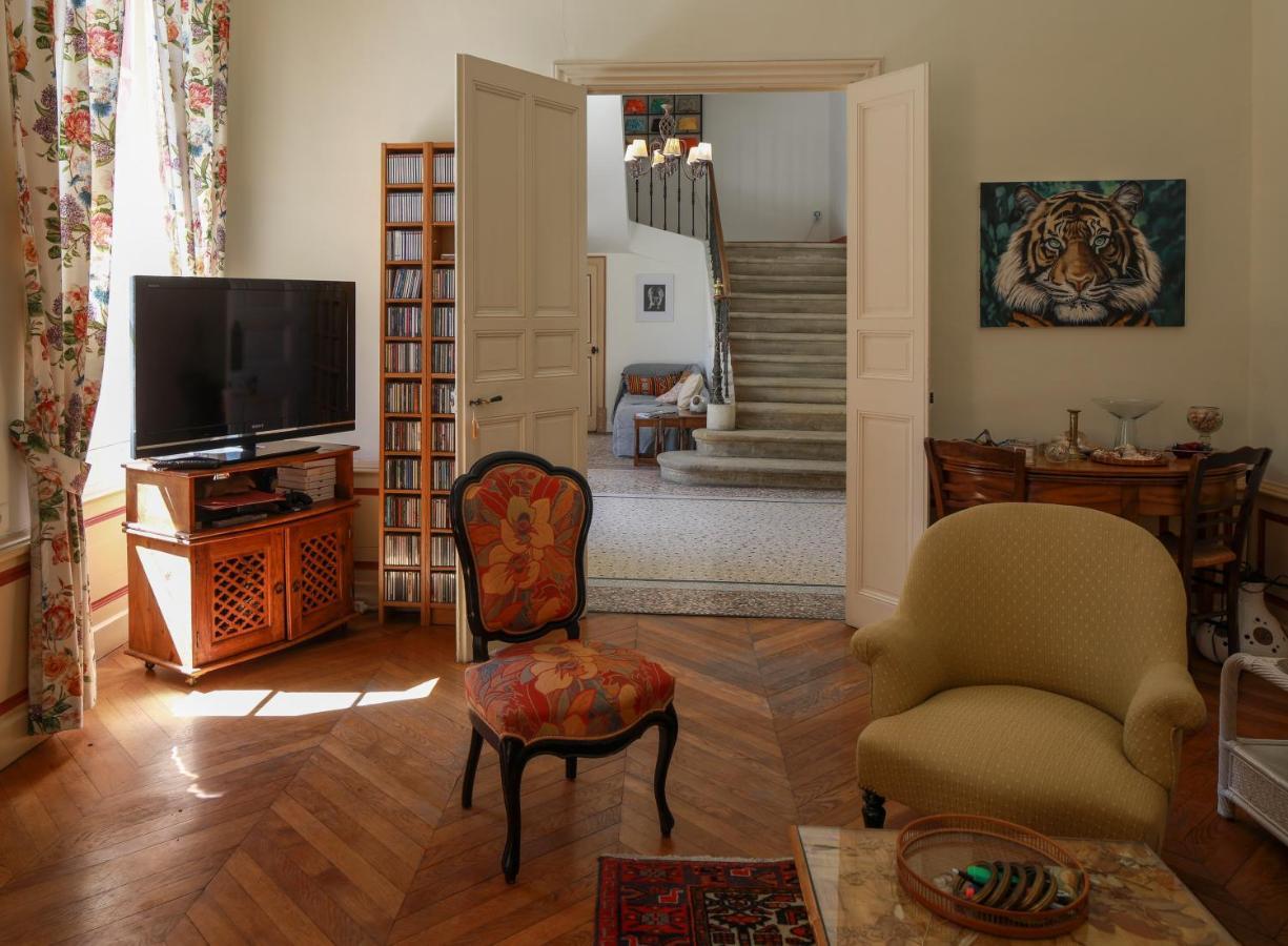 Le 37 Malaucene Panzió Kültér fotó